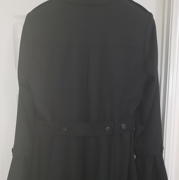 White House Black Market flirty trench coat - Picture 5 of 7